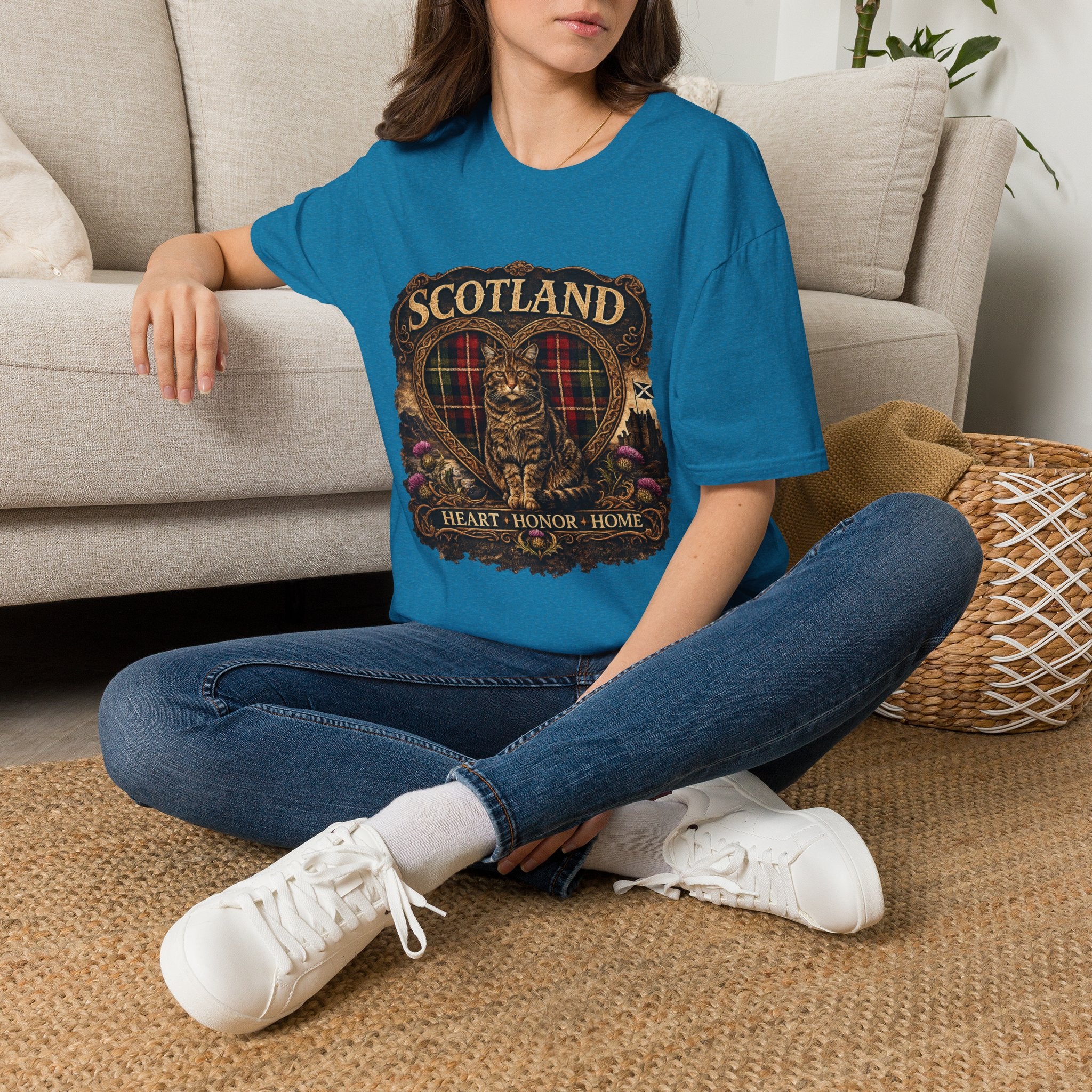 Scotland Wildcat – Heart, Home & Tartan Cat Retro Travel Tee