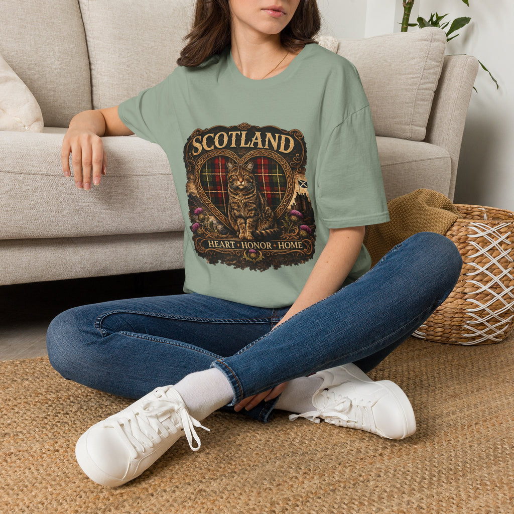 Scotland Wildcat – Heart, Home & Tartan Cat Retro Travel Tee