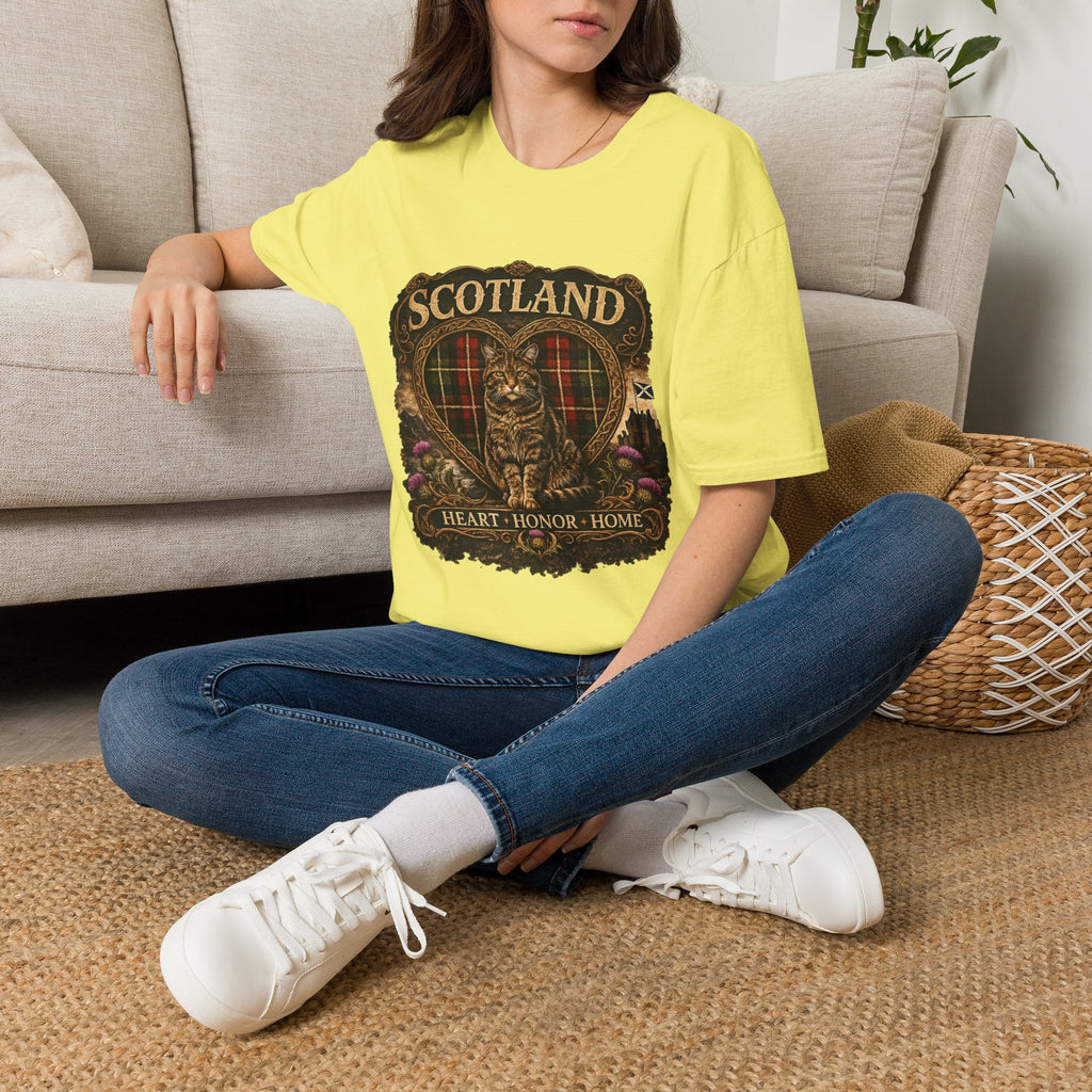Scotland Wildcat – Heart, Home & Tartan Cat Retro Travel Tee