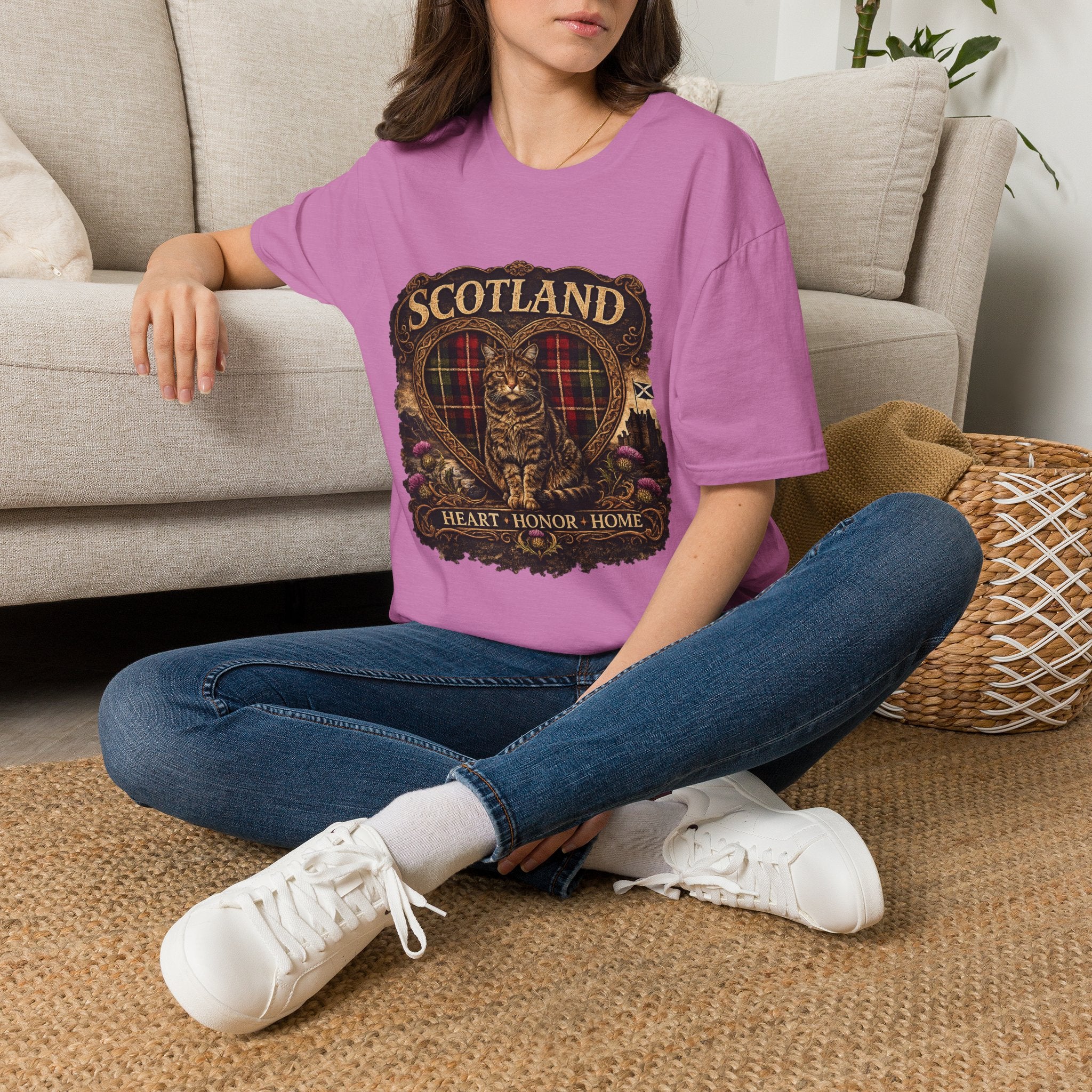 Scotland Wildcat – Heart, Home & Tartan Cat Retro Travel Tee